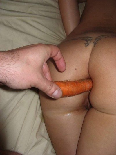 ragingsluts: that’s not the way to eat carrotstake this fucking carrot in your fucking ass honey bunny 
